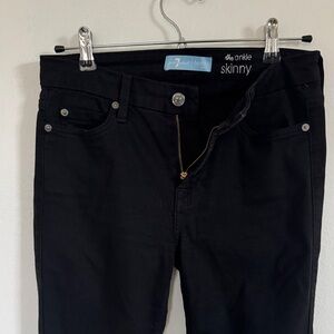 7 For All Mankind - B(air) Ankle Skinny Jeans in Black